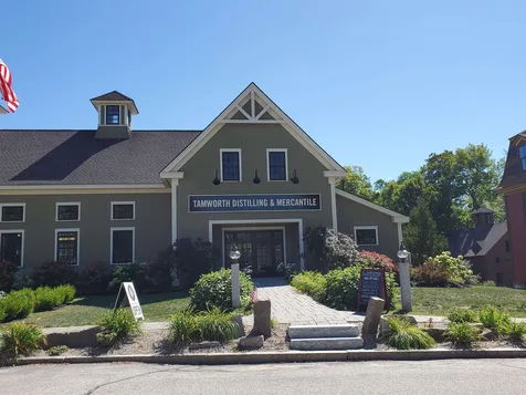 16 Chinook Trail Tamworth NH 03886