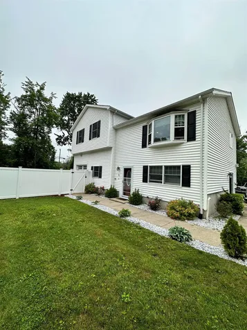 5 Shore Drive Salem NH 03079