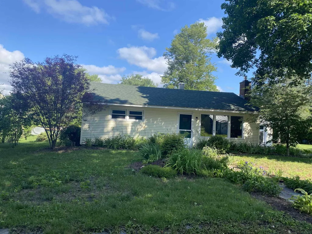 7 Estabrook Circle Lebanon NH 03784