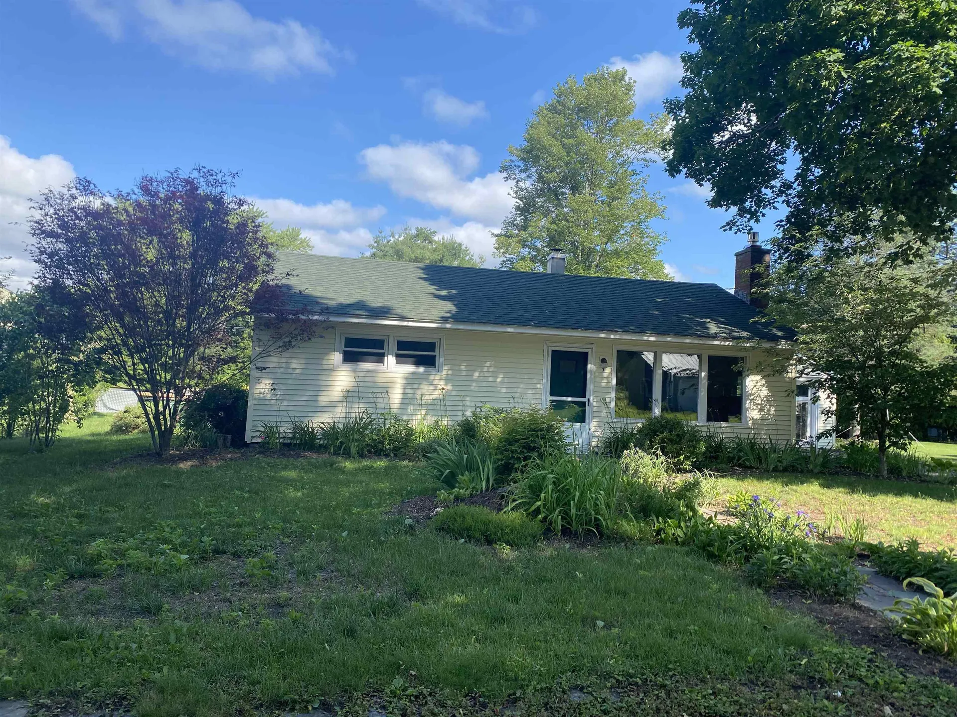 7 Estabrook Circle Lebanon NH 03784
