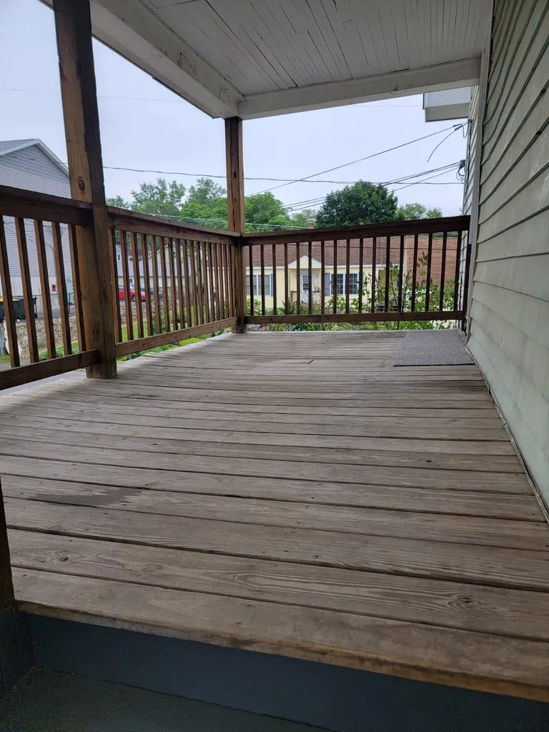 10 Dyer Street Laconia NH 03246