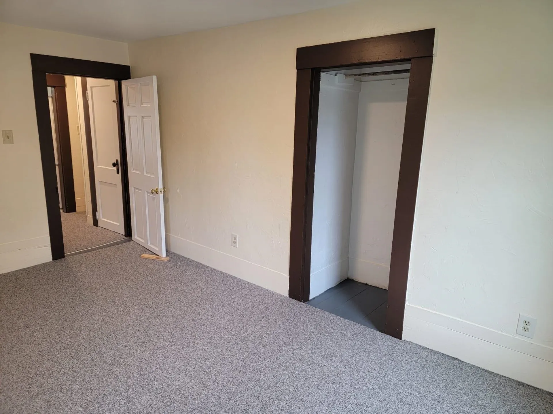 10 Dyer Street Laconia NH 03246