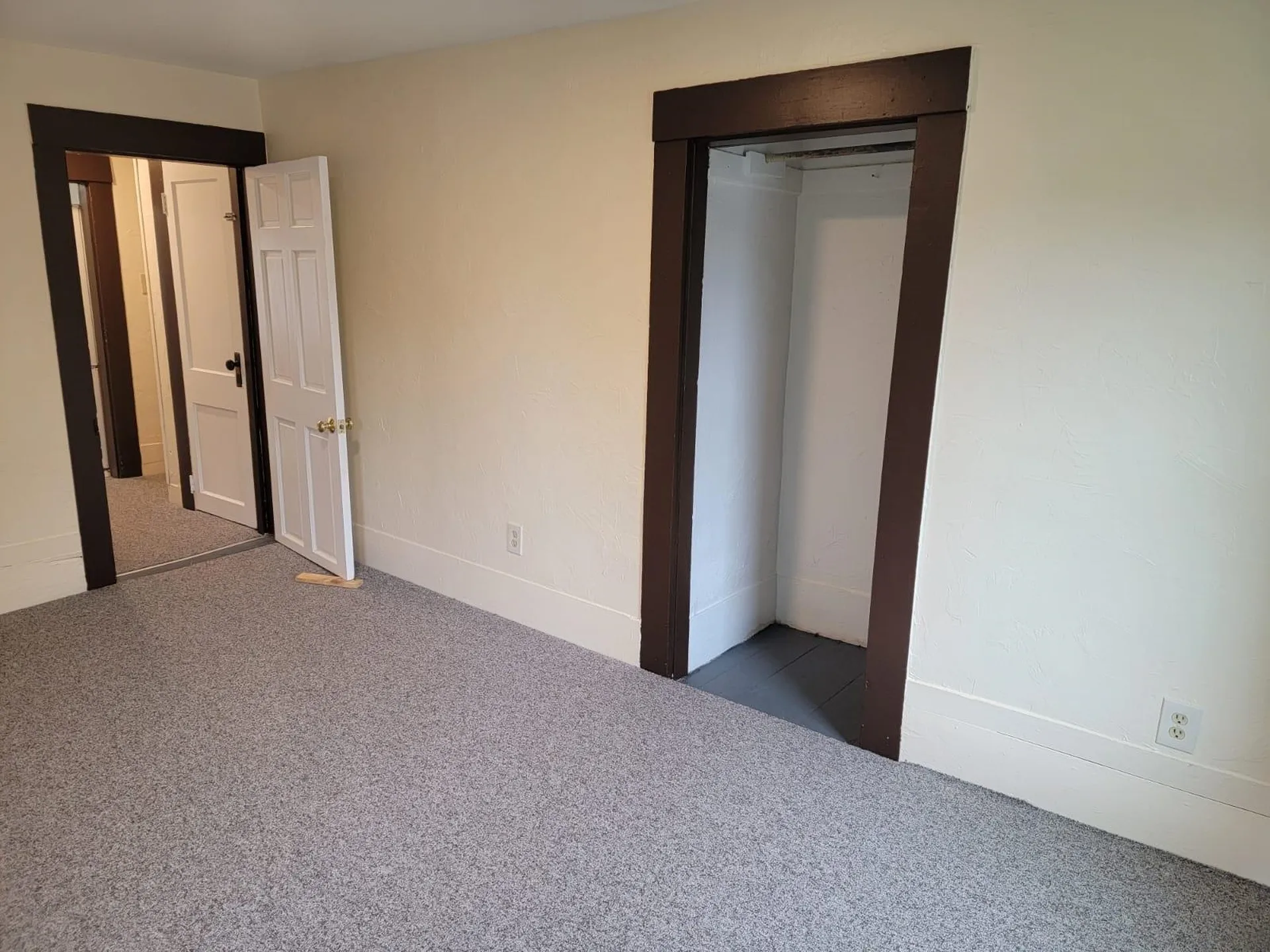 10 Dyer Street Laconia NH 03246