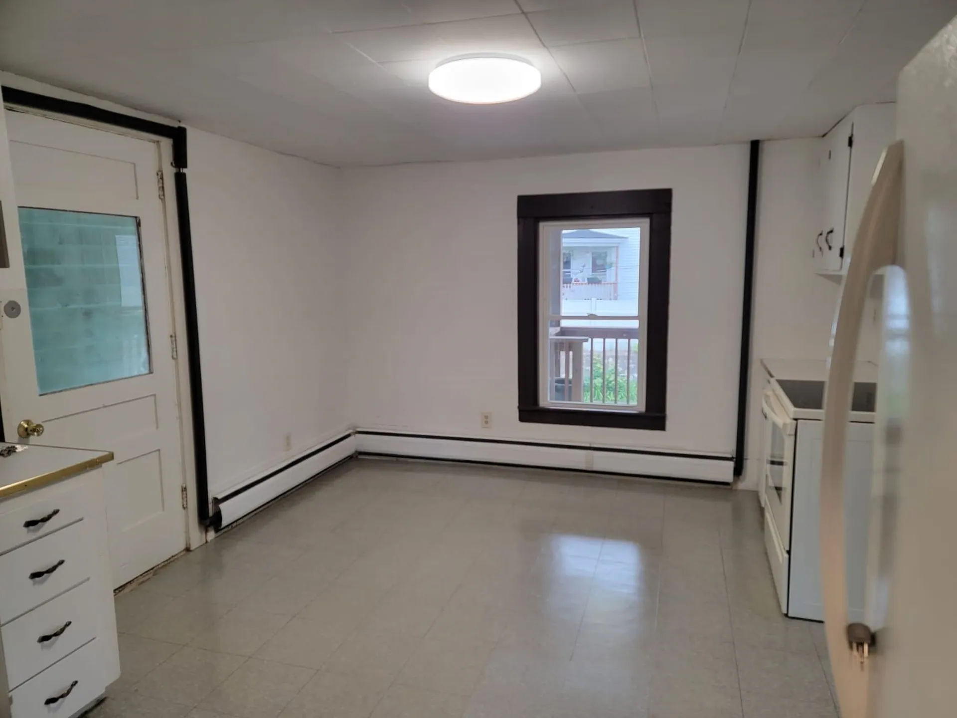 10 Dyer Street Laconia NH 03246