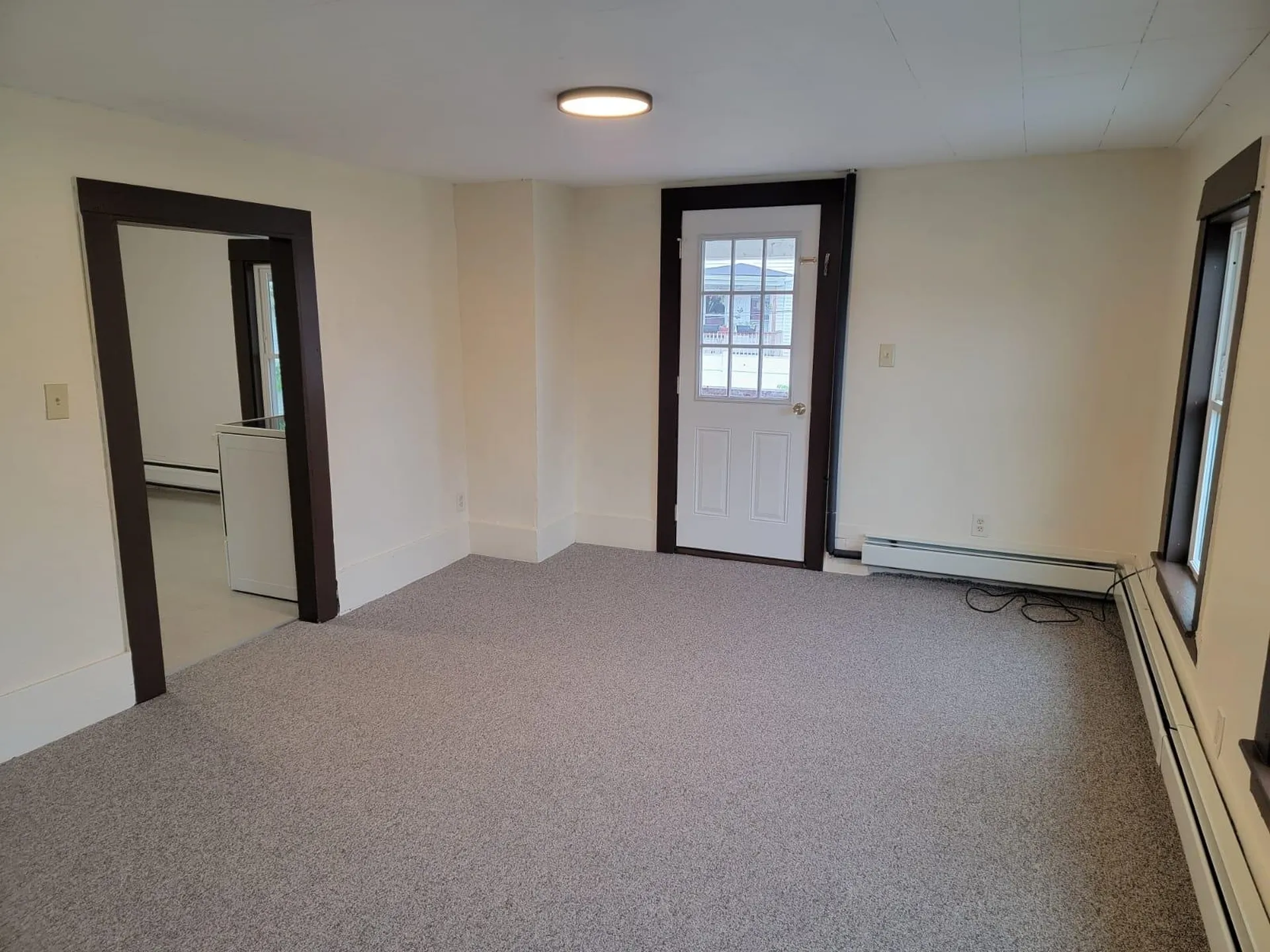 10 Dyer Street Laconia NH 03246