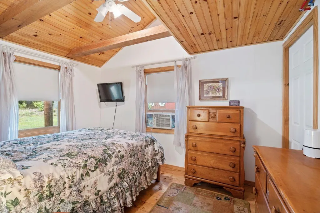 51 Foss Flats Road Sandwich NH 03259