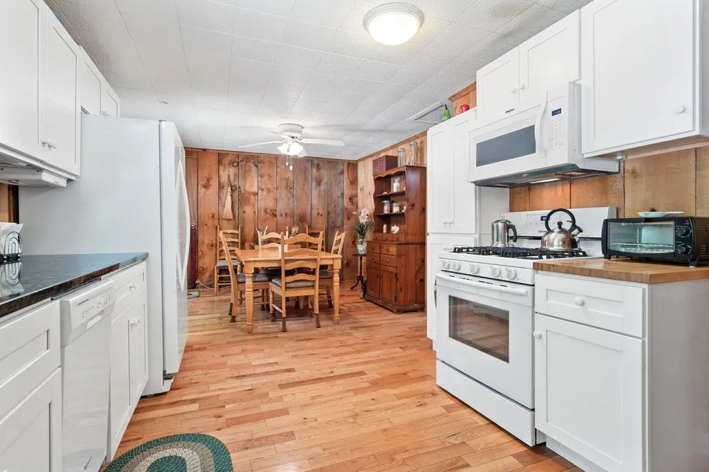 51 Foss Flats Road Sandwich NH 03259