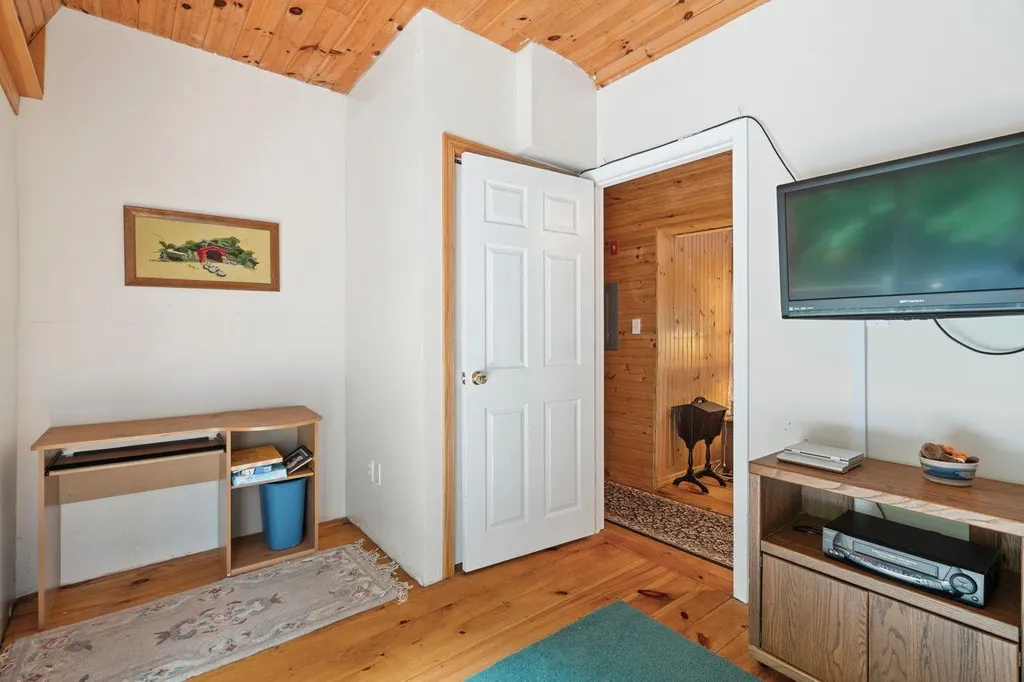 51 Foss Flats Road Sandwich NH 03259