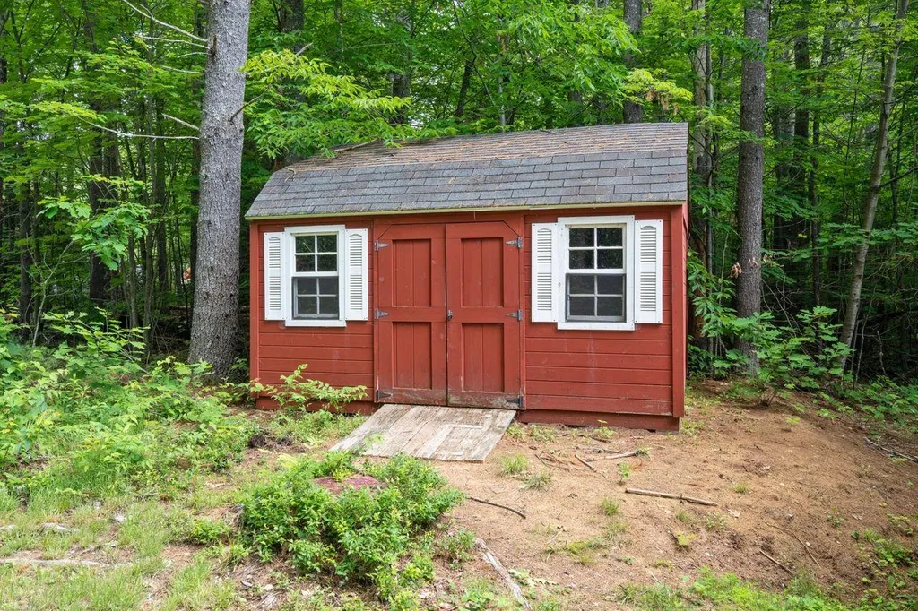 51 Foss Flats Road Sandwich NH 03259