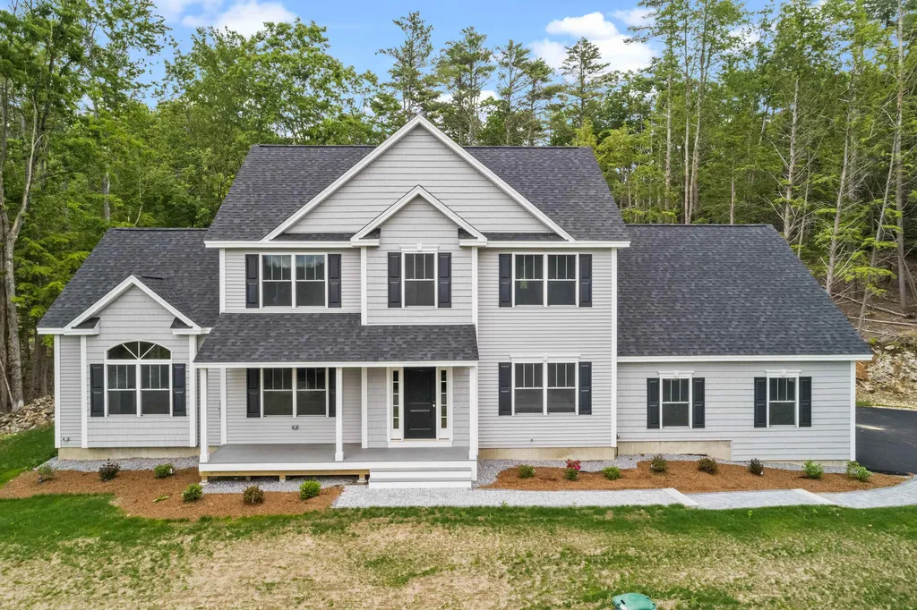 308 Montelona Road Goffstown NH 03045