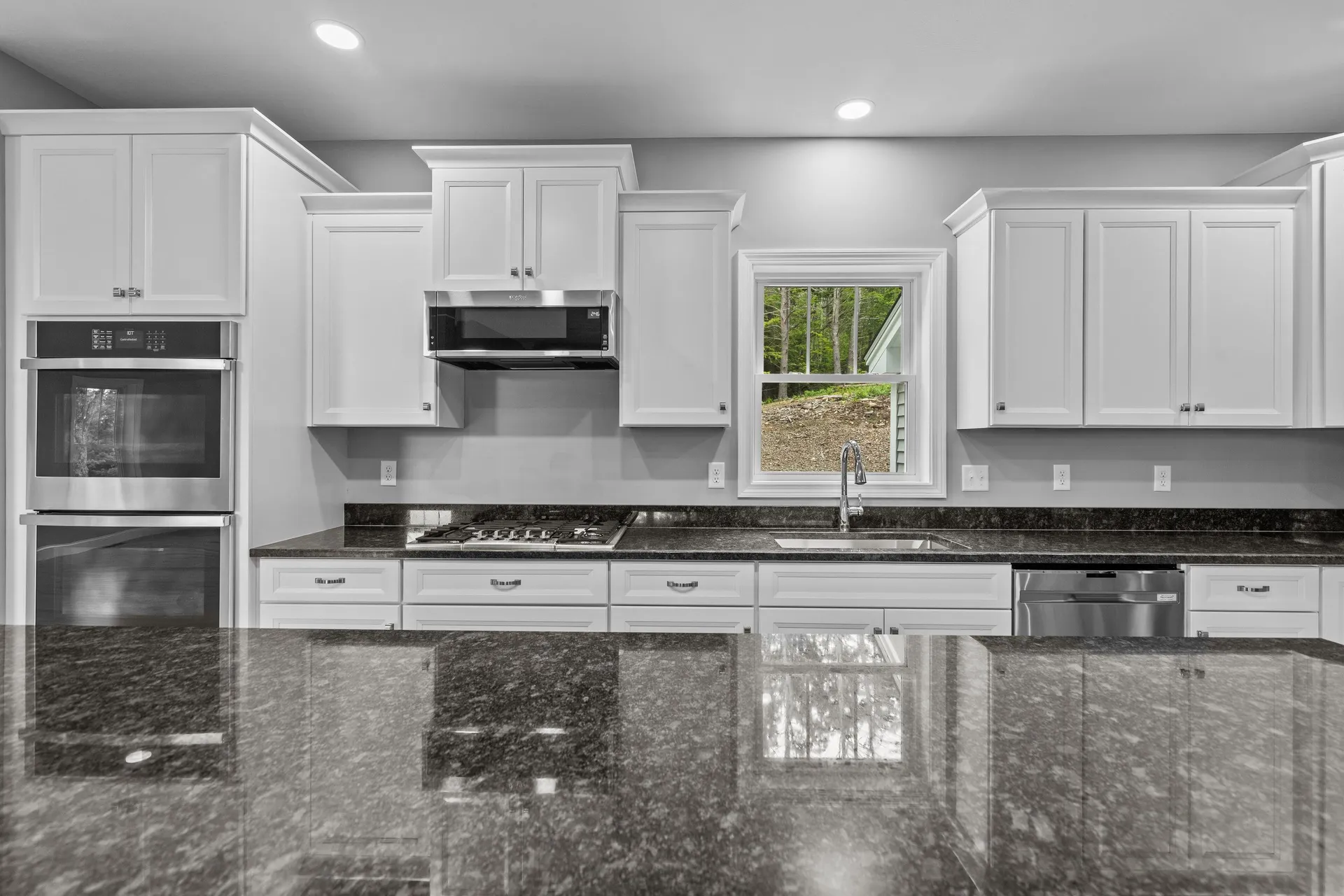 308 Montelona Road Goffstown NH 03045
