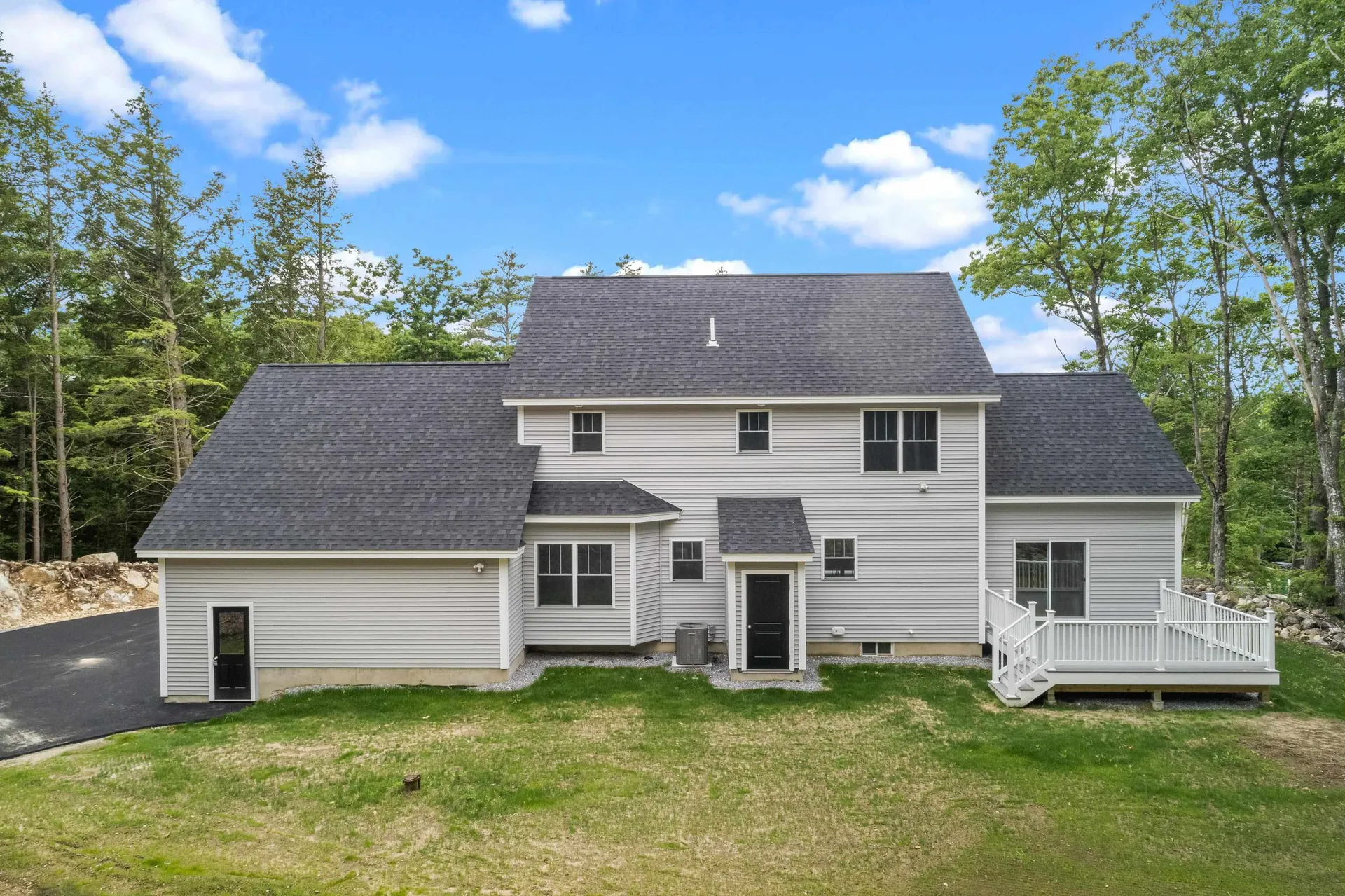 308 Montelona Road Goffstown NH 03045