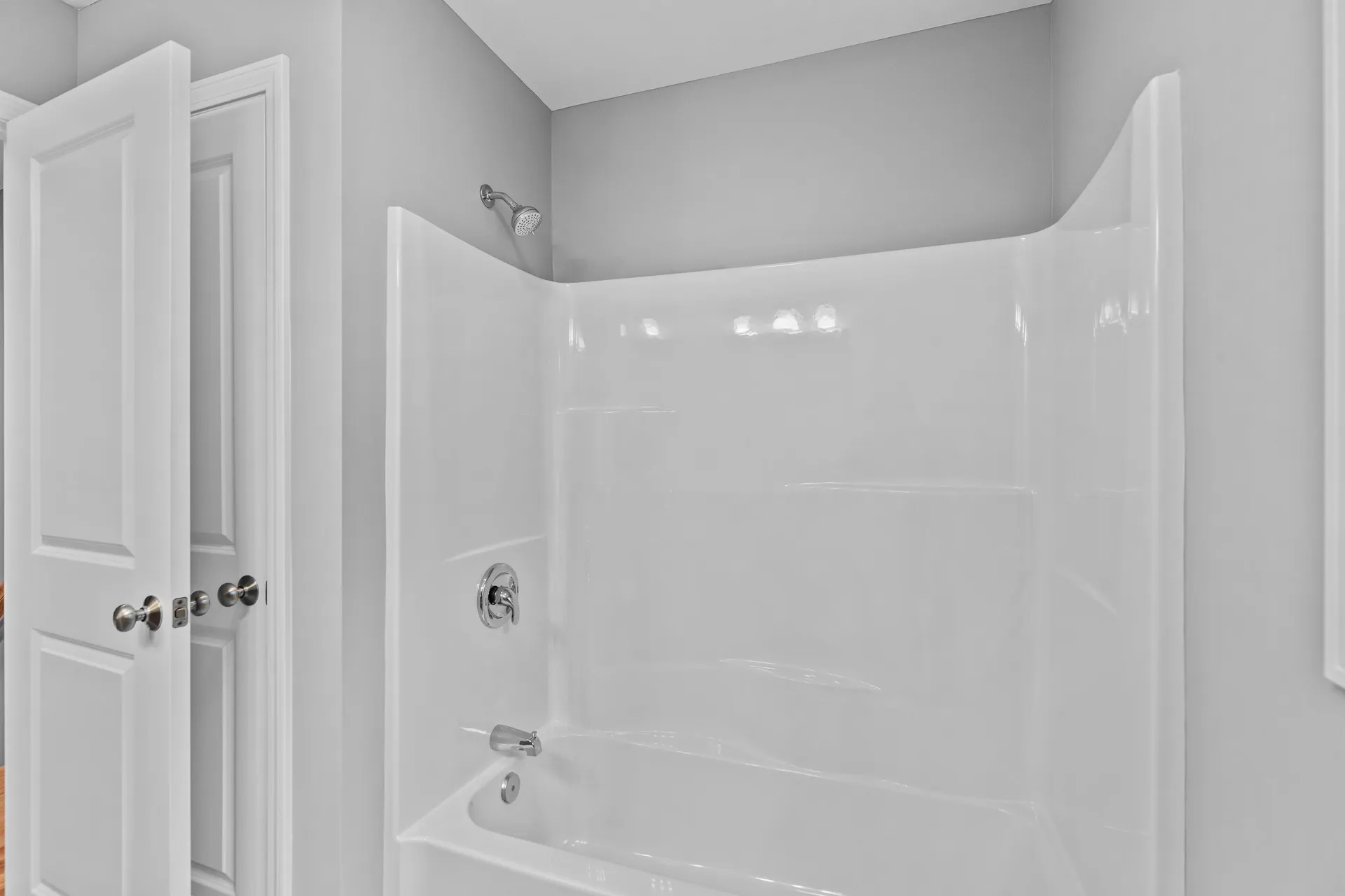 308 Montelona Road Goffstown NH 03045