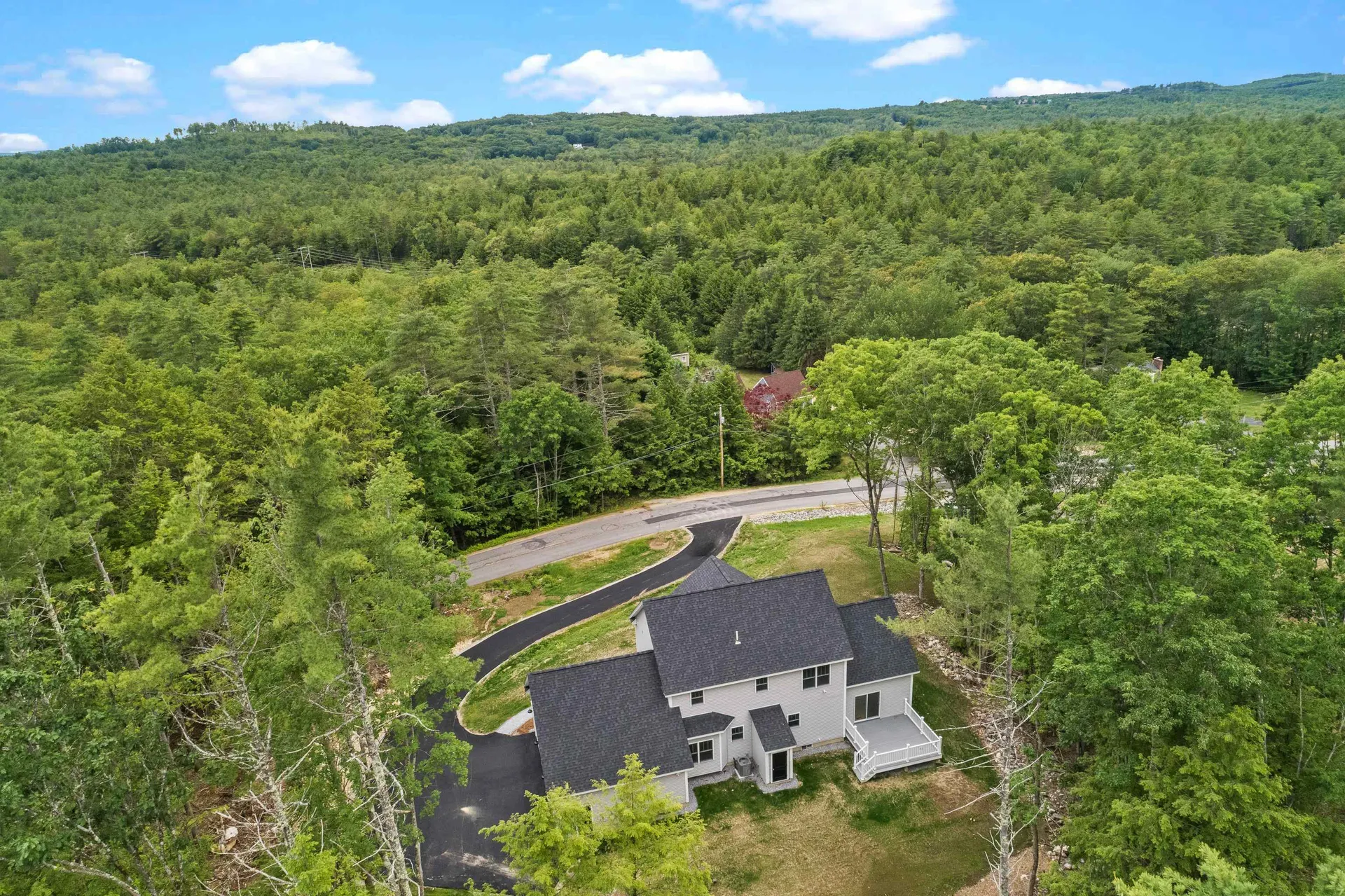308 Montelona Road Goffstown NH 03045