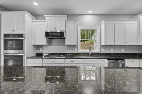 308 Montelona Road Goffstown NH 03045