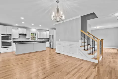 308 Montelona Road Goffstown NH 03045