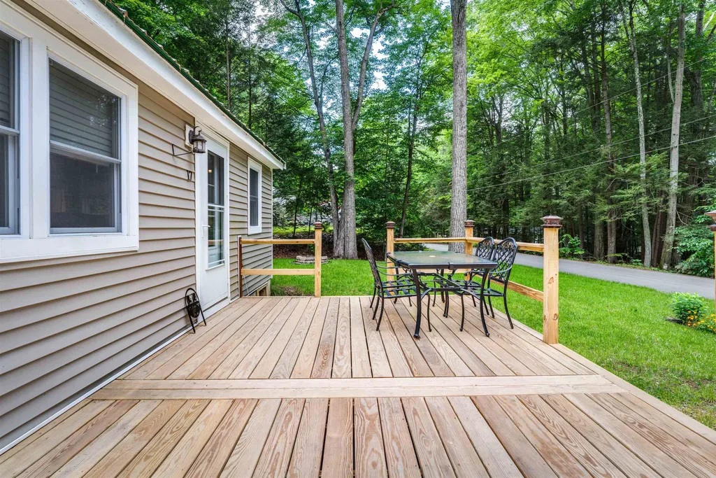 17 Merlin Road Farmington NH 03835