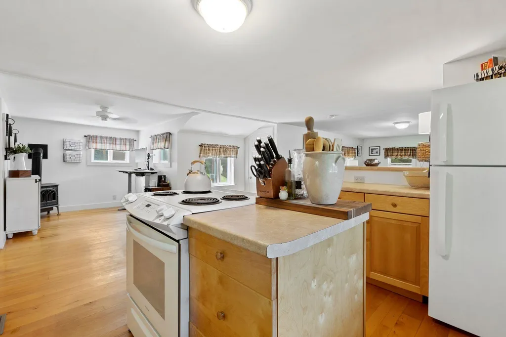 82 West Pass Road Cornish NH 03745