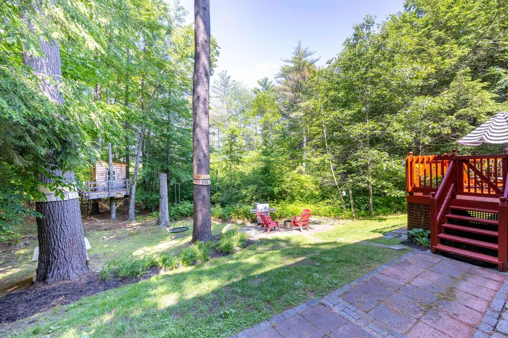 15 Kimberly Drive North Hampton NH 03862