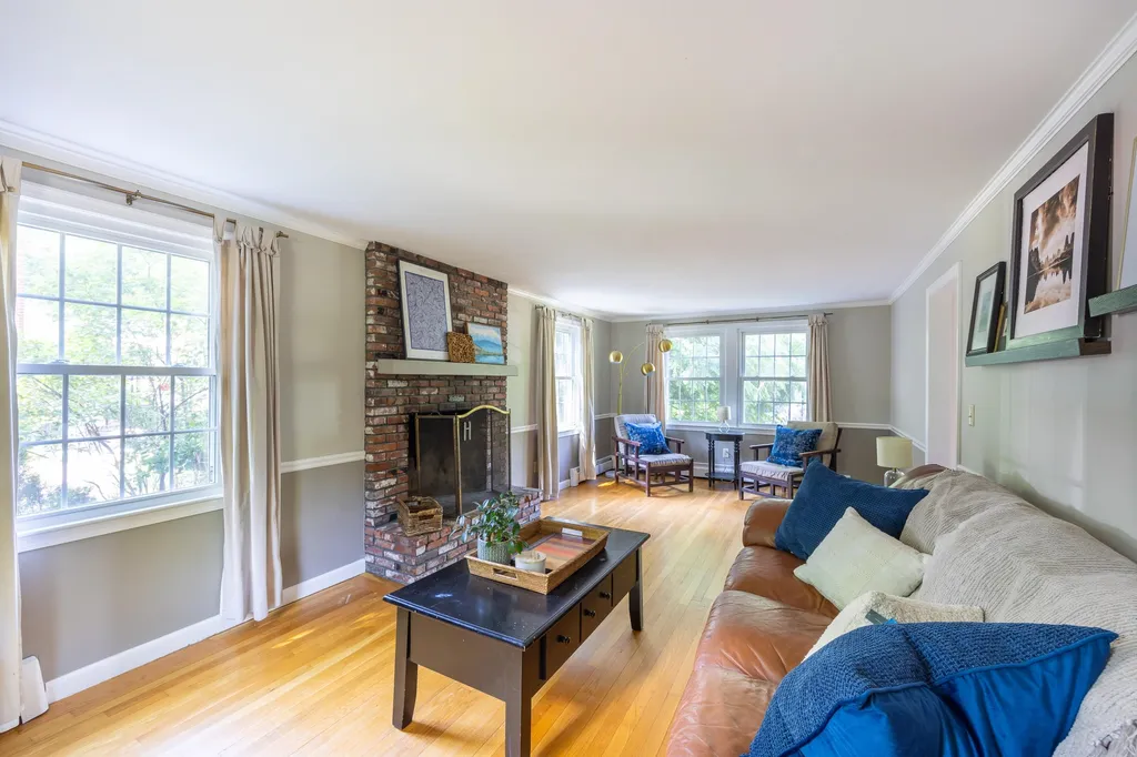 15 Kimberly Drive North Hampton NH 03862