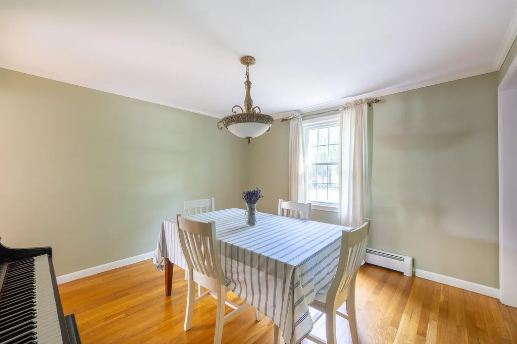 15 Kimberly Drive North Hampton NH 03862