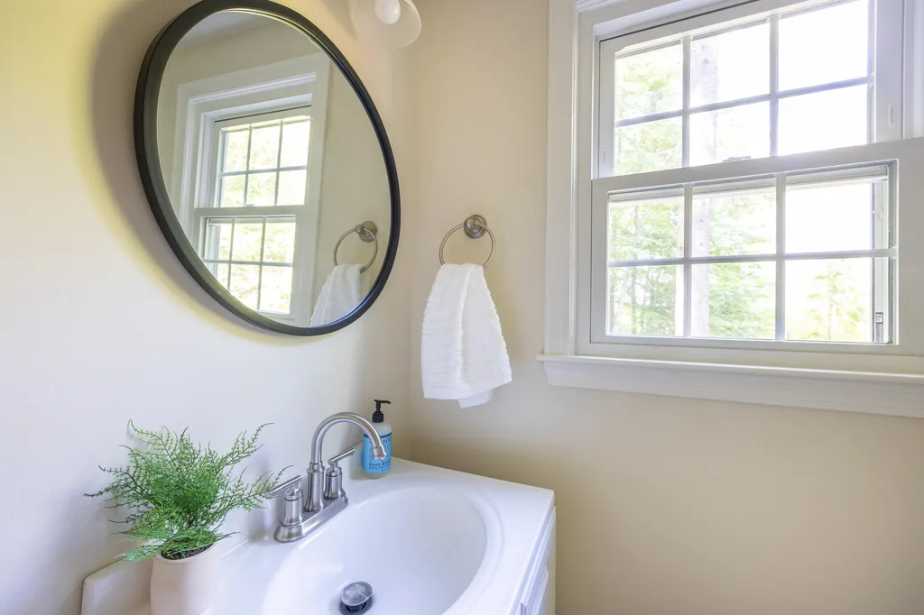 15 Kimberly Drive North Hampton NH 03862