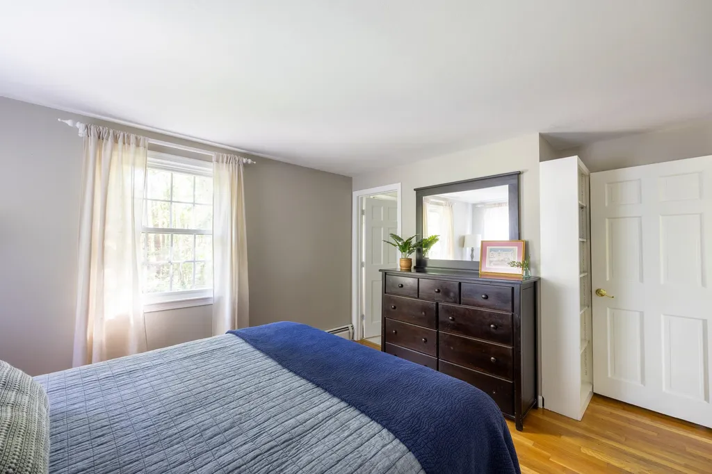 15 Kimberly Drive North Hampton NH 03862
