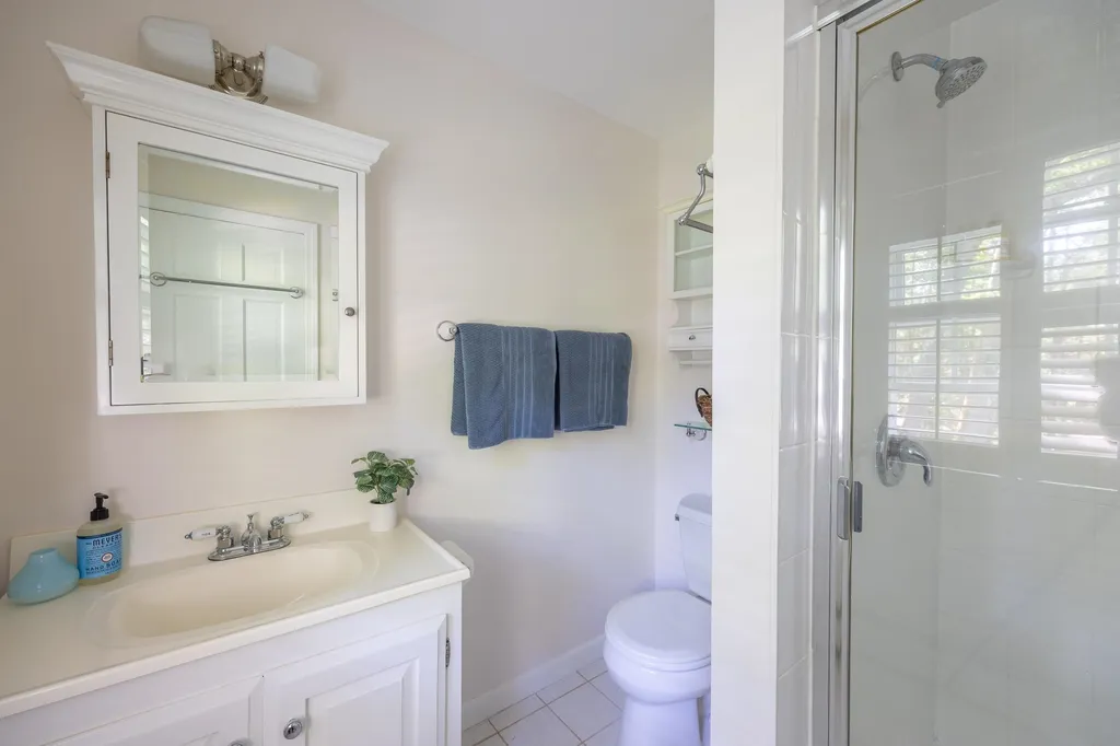 15 Kimberly Drive North Hampton NH 03862