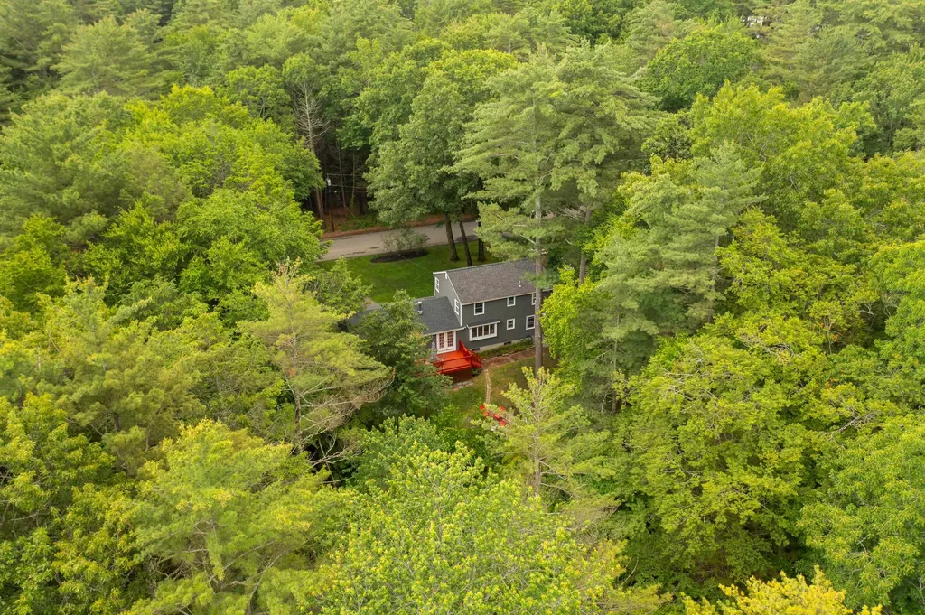 15 Kimberly Drive North Hampton NH 03862