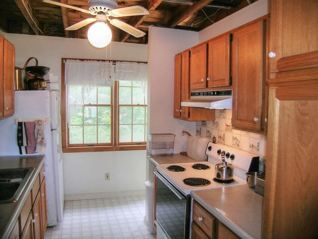 804 Tri-town Road Addison VT 05491
