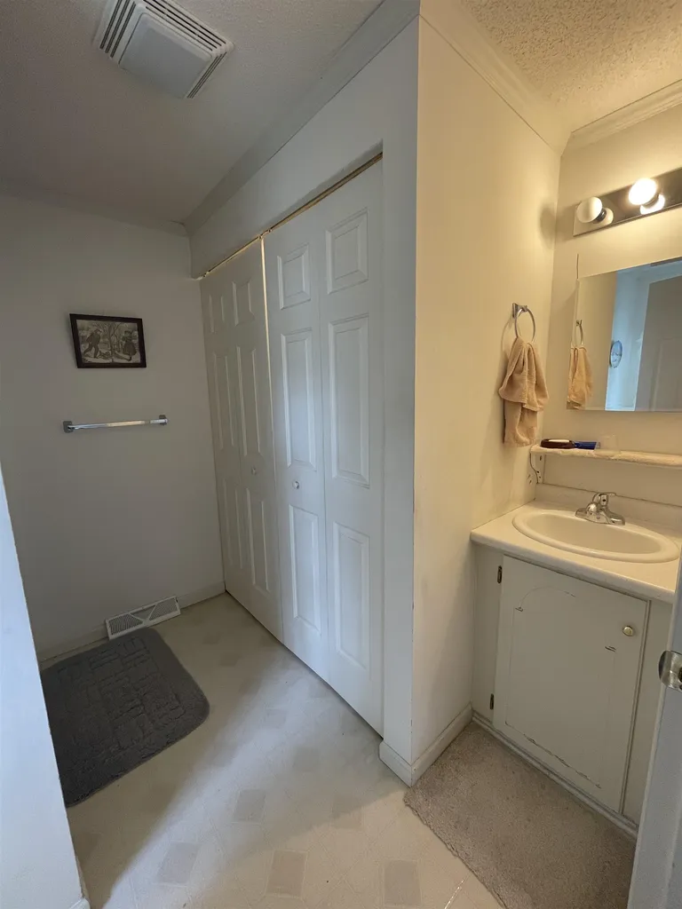 56 Redington Street Littleton NH 03561