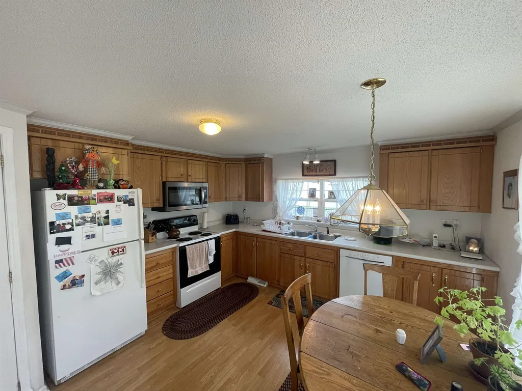 56 Redington Street Littleton NH 03561