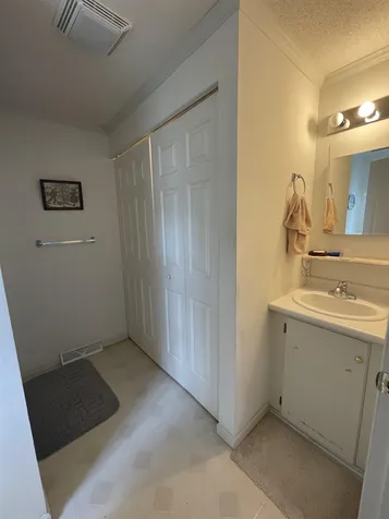 56 Redington Street Littleton NH 03561