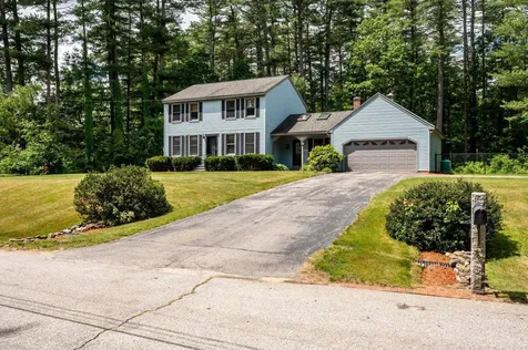 3 Grouse Lane Litchfield NH 03052