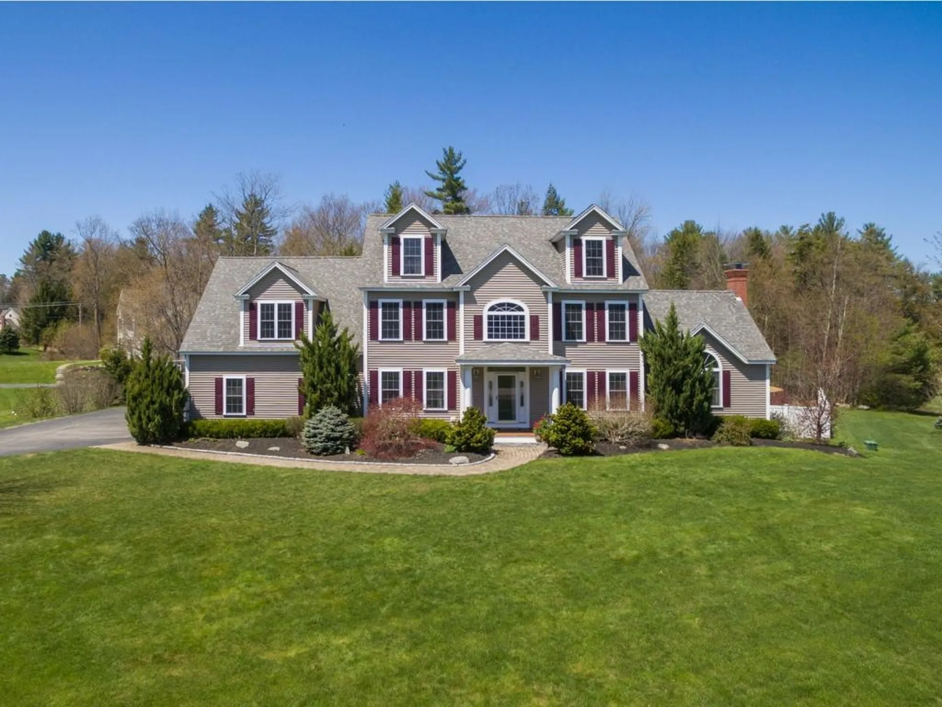 15 Hickory Pond Lane Stratham NH 03885