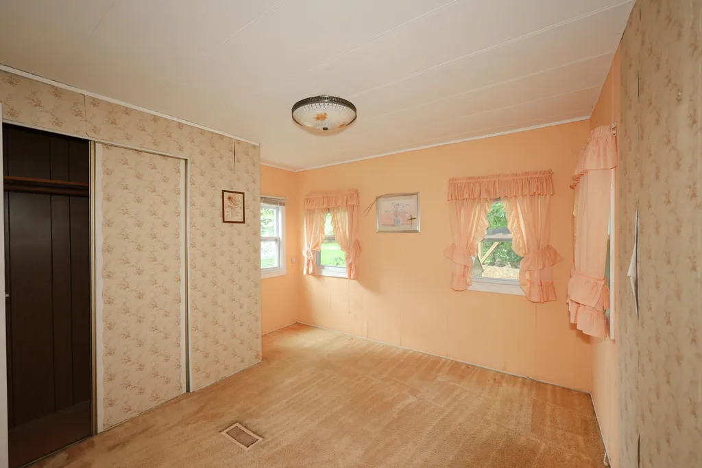 10 Bonny Street Nashua NH 03062