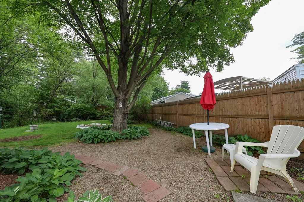 10 Bonny Street Nashua NH 03062