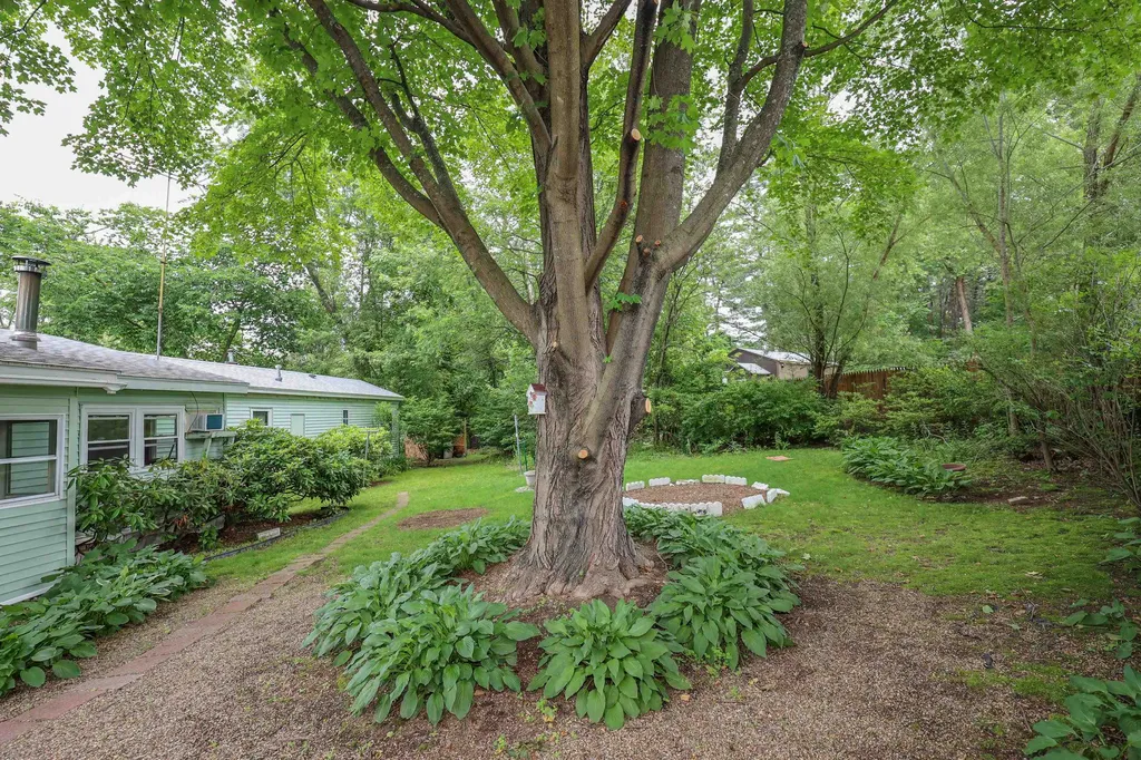 10 Bonny Street Nashua NH 03062