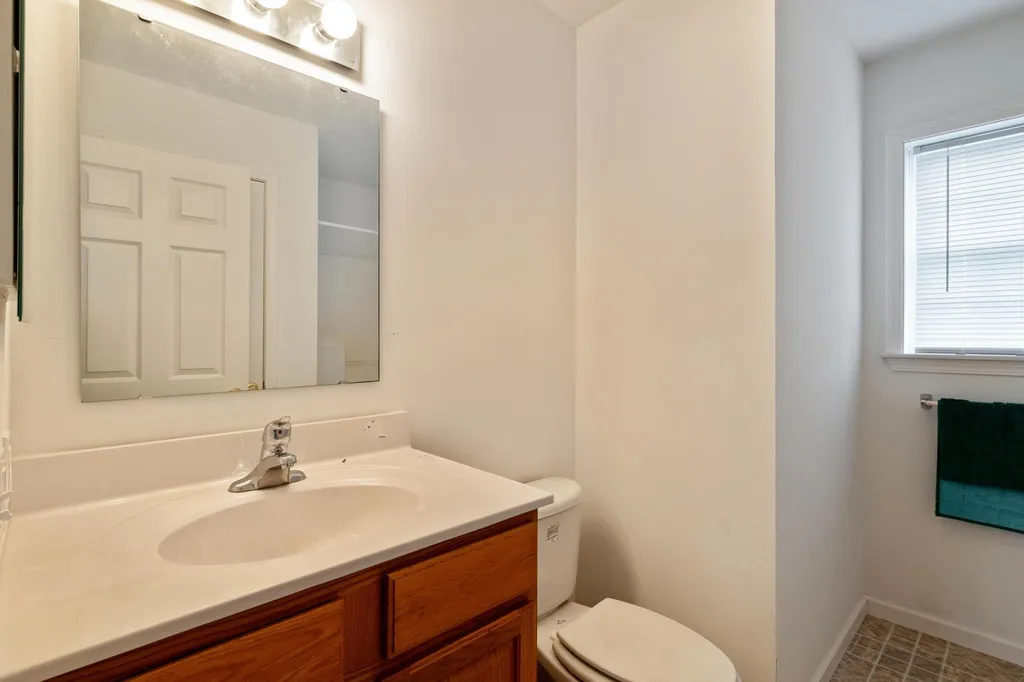 245 Sunset View Lane Isle La Motte VT 05463