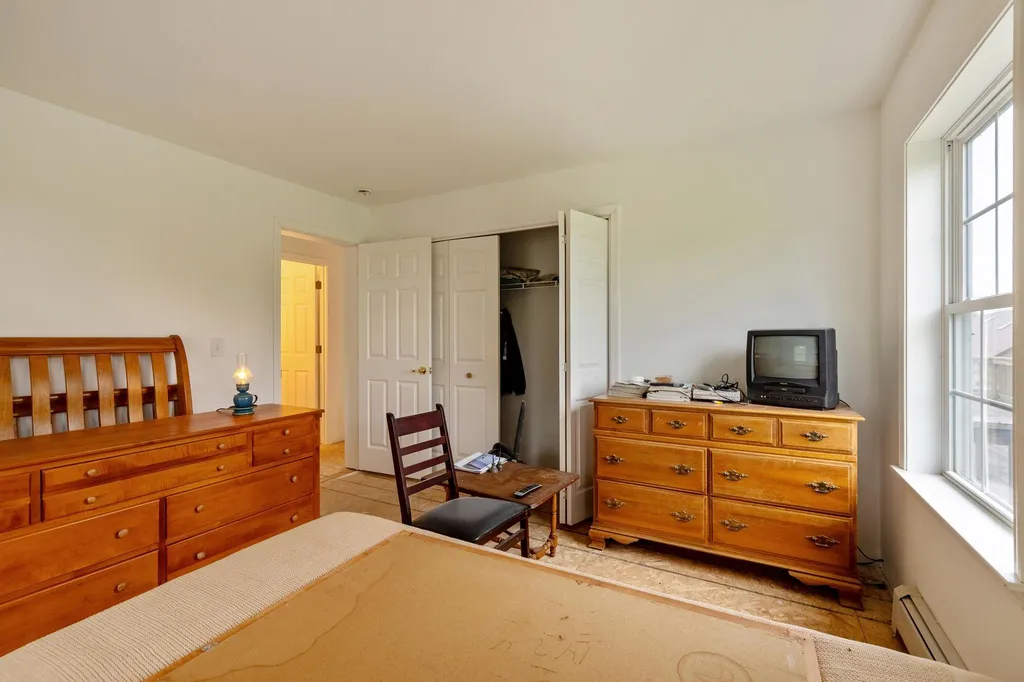 245 Sunset View Lane Isle La Motte VT 05463