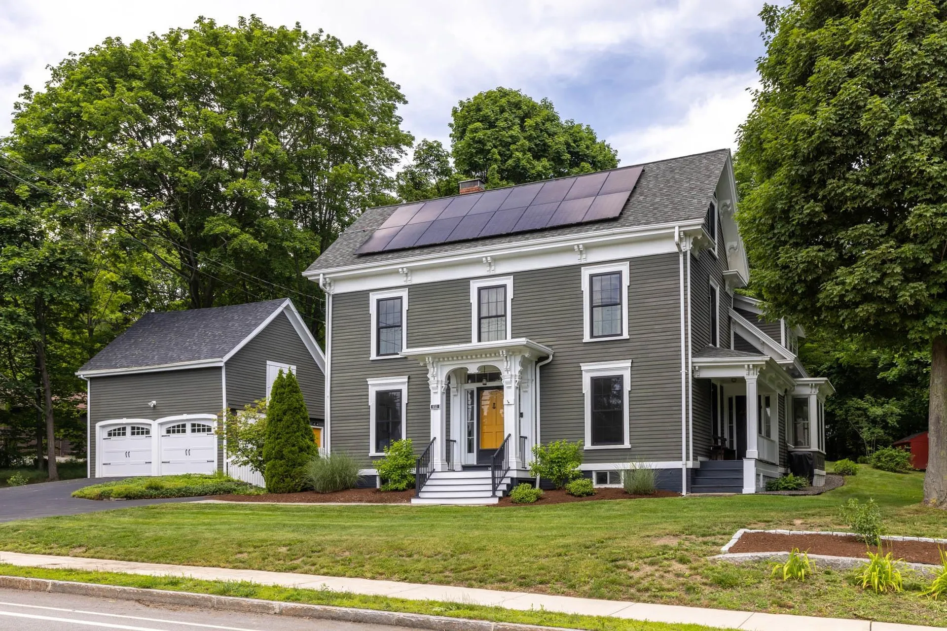 1033 Maplewood Avenue Portsmouth NH 03801