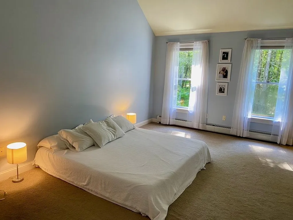 5 Meader Lane Durham NH 03824