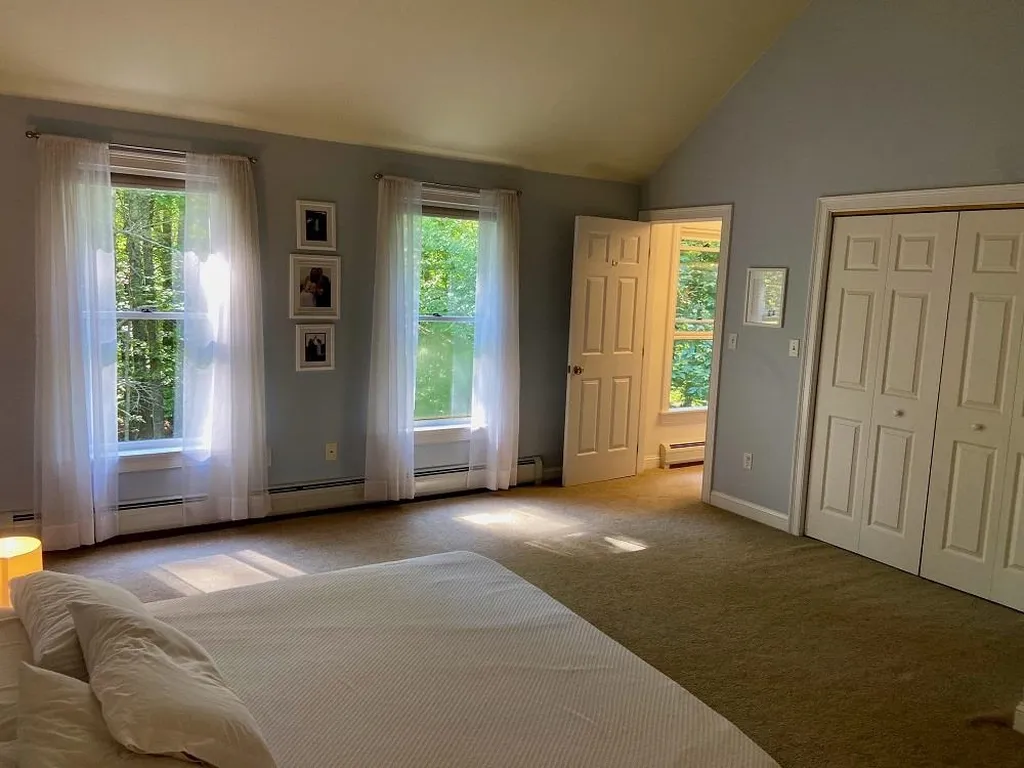 5 Meader Lane Durham NH 03824