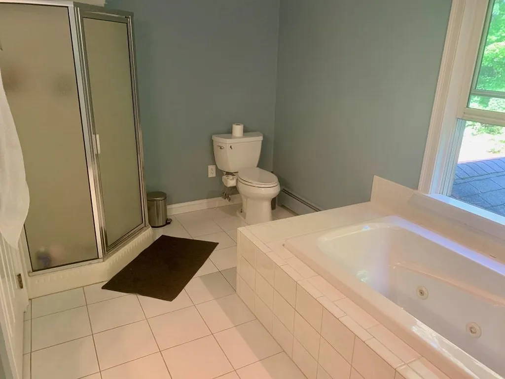 5 Meader Lane Durham NH 03824