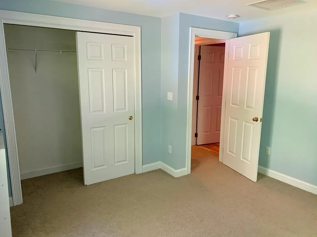 5 Meader Lane Durham NH 03824