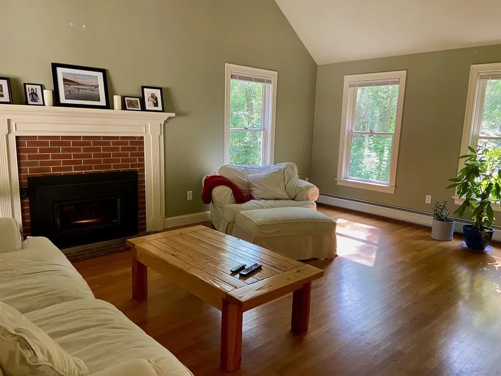 5 Meader Lane Durham NH 03824