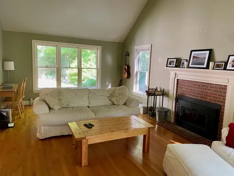5 Meader Lane Durham NH 03824