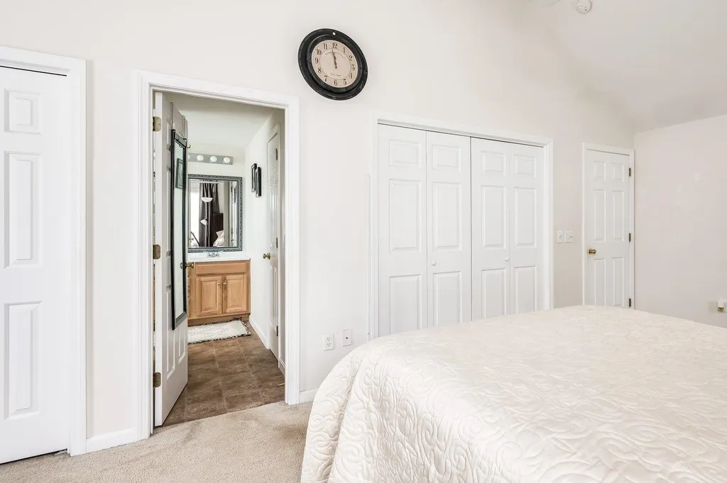 19 Buck Circle Danville NH 03819