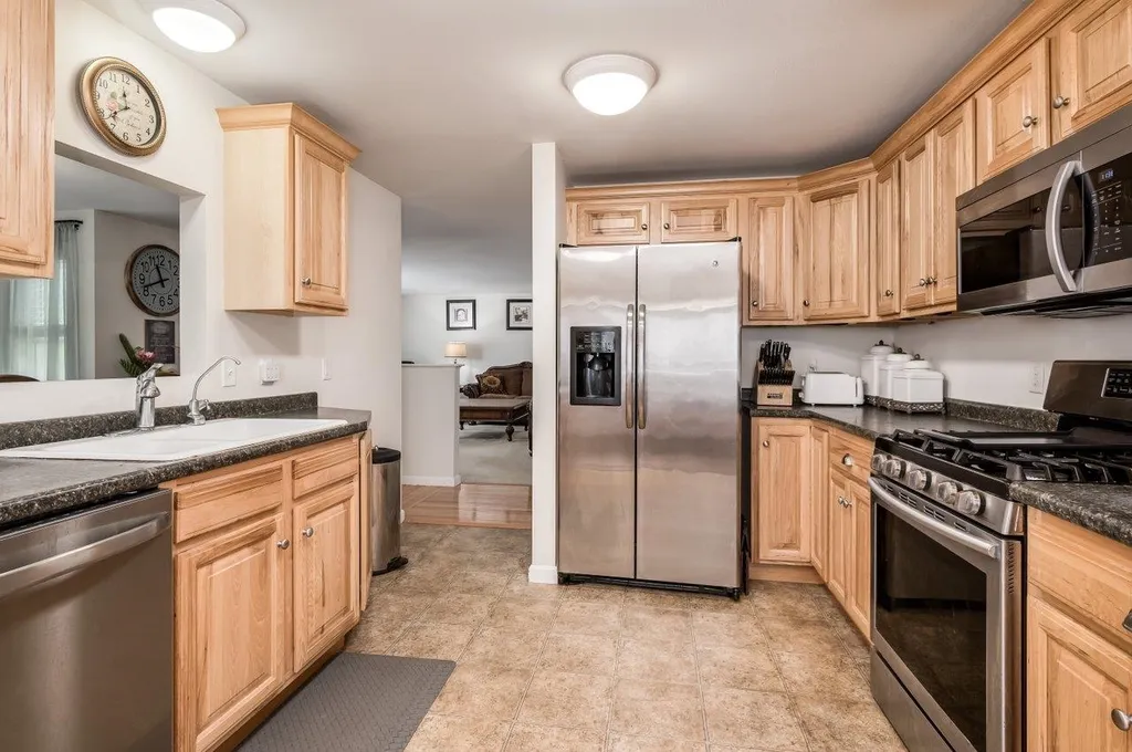 19 Buck Circle Danville NH 03819