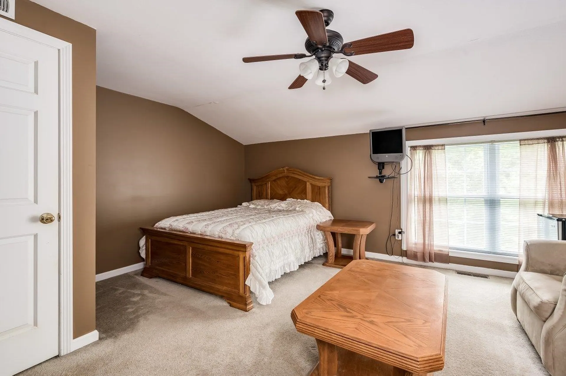 19 Buck Circle Danville NH 03819